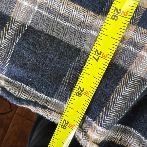 Men's Banana Republic Factory Blue Flannel Shirt - Picture 7 of 10